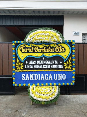 Papan Bunga Duka di Nglarangan